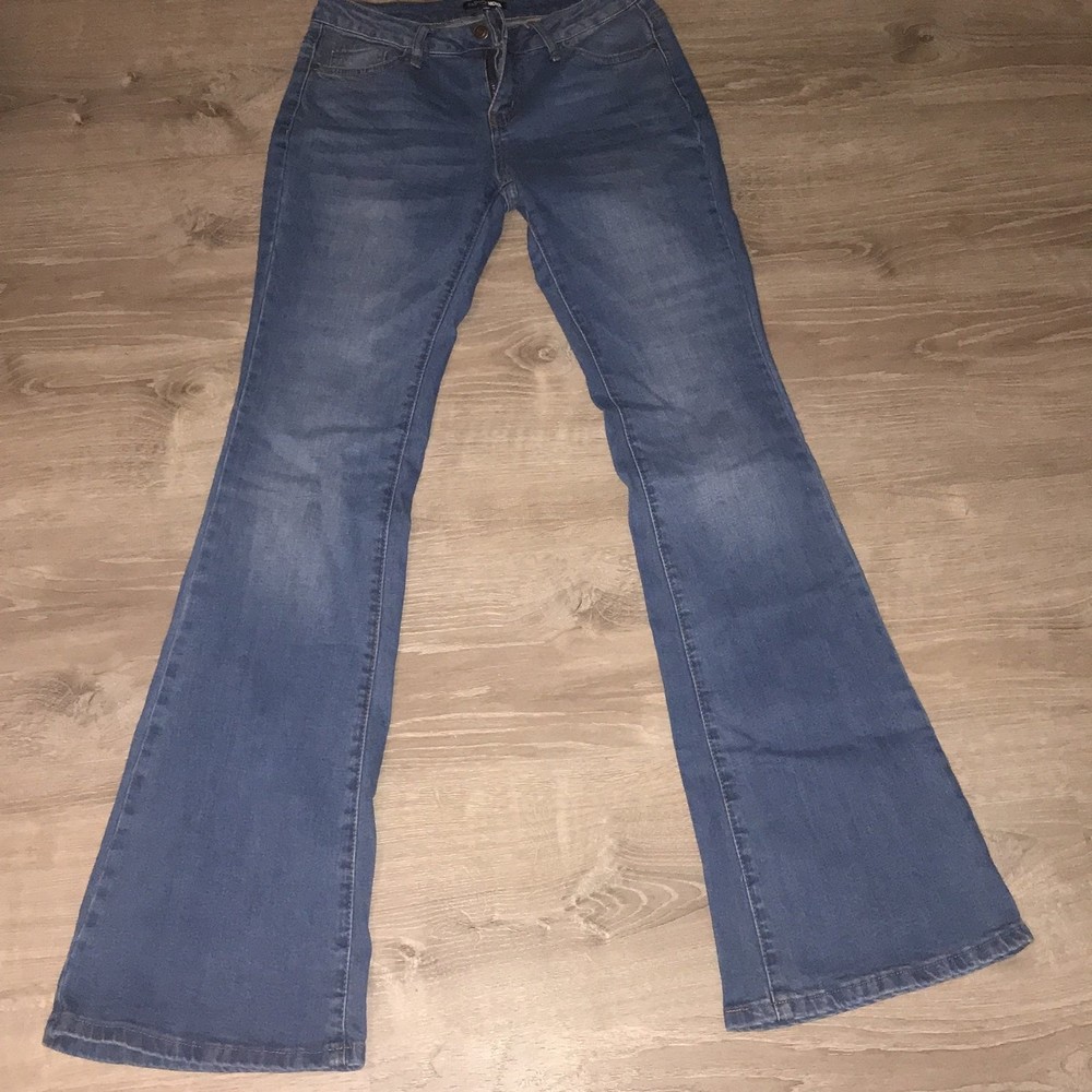 Fashion nova low rise flare Jeans